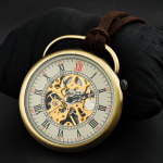Orologio da tasca a quadrante aperto con numeri romani