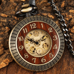 Orologio da tasca meccanico color bronzo con numeri romani