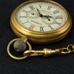 Orologio da tasca meccanico con numeri romani in rame