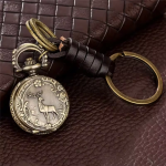 Orologio da taschino al quarzo con cervo in rilievo