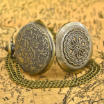 Orologio da taschino al quarzo con fiore traforato