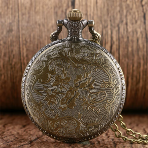 Orologio da taschino al quarzo con leone in rilievo