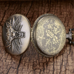Orologio da taschino al quarzo con leone in rilievo