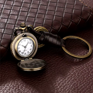 Orologio da taschino al quarzo con portachiavi vintage