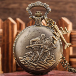 Orologio da taschino quartz con battaglia in rilievo