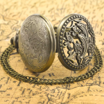 Orologio da taschino steampunk al quarzo con delfini